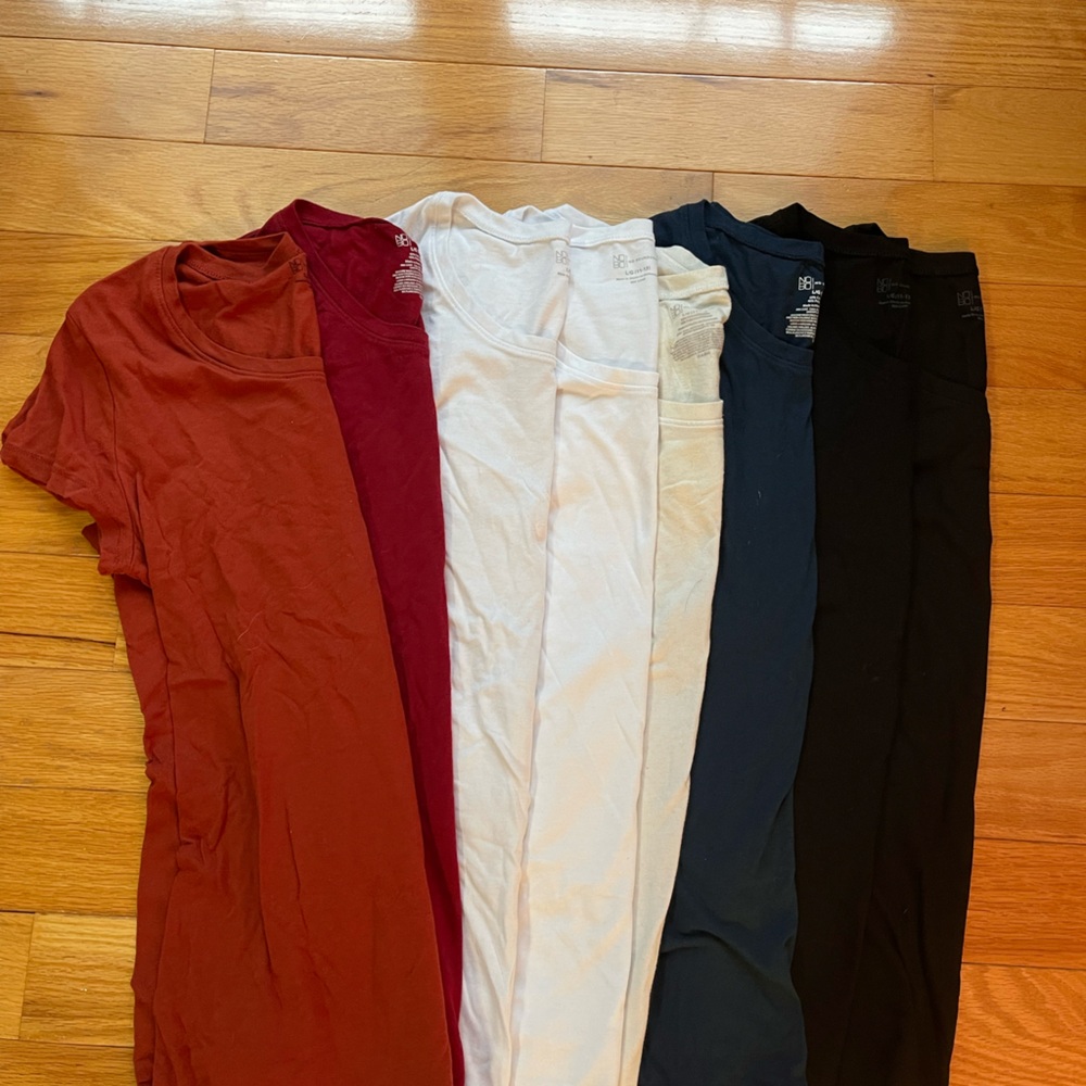 A bundle basic T-shirts from no boundaries- youth size large ( 11 -13)